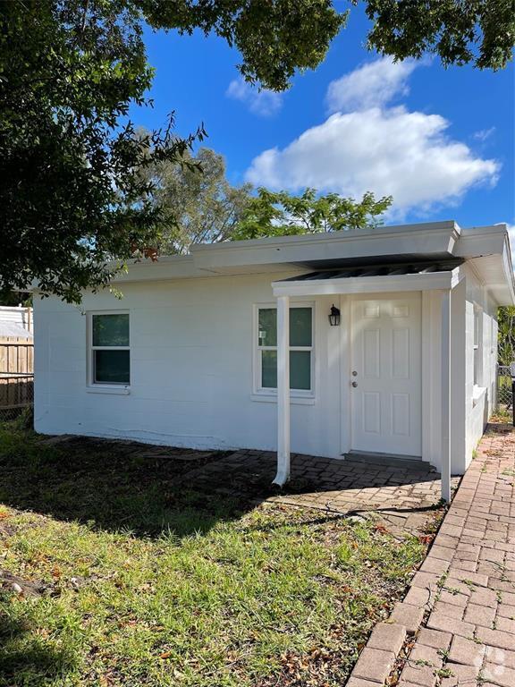 Building Photo - 1130 Monaco Dr