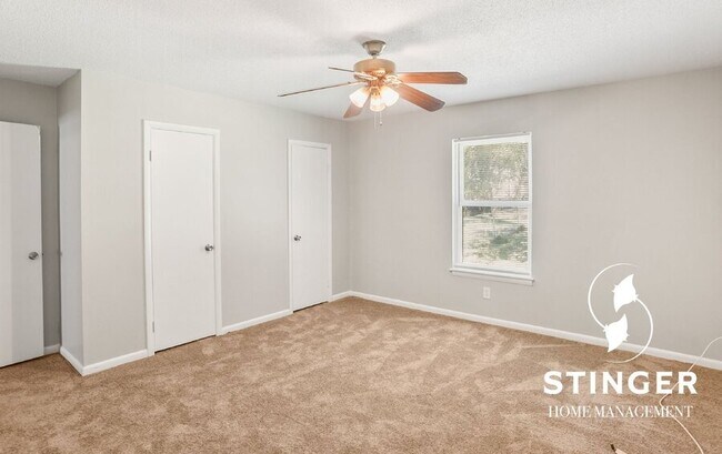 Building Photo - 31 Harding St