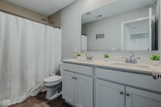 Building Photo - 144 Bluestem Ln