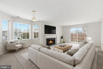 Building Photo - 3403 Waltham Ct