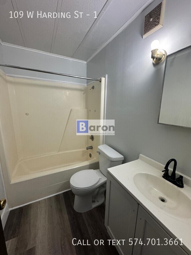 Building Photo - 109 W Harding St