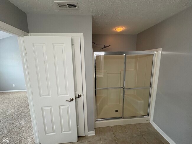 Building Photo - 9059 Rider Dr