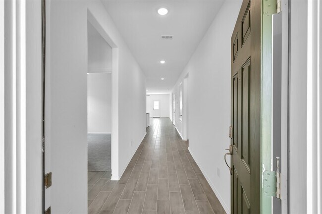 Building Photo - 9699 Caney Trails Rd