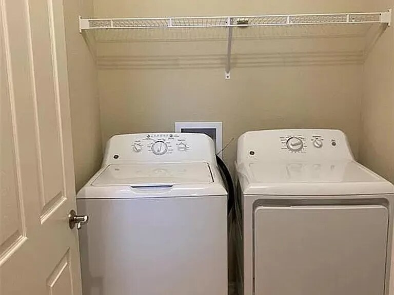 Building Photo - 11711 Izarra Way