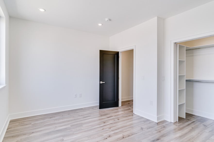 Building Photo - 2603 E Boston St