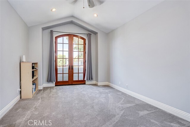 Building Photo - 3404 N Poinsettia Ave