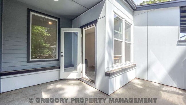 Building Photo - 8321 NE 176th Ct