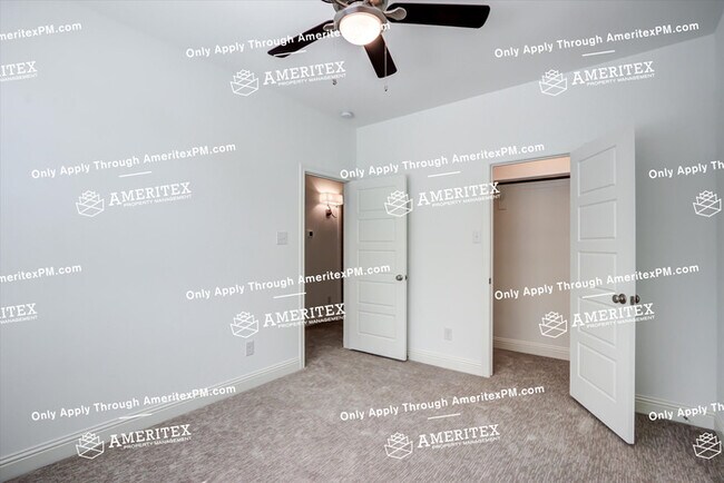 Building Photo - 6348 Oakbend Cir