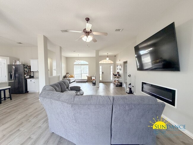 Building Photo - Spacious 4BR Home in Brooke Estates with Community Amenities!