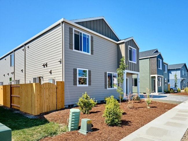 Building Photo - 260 28th Ave SE