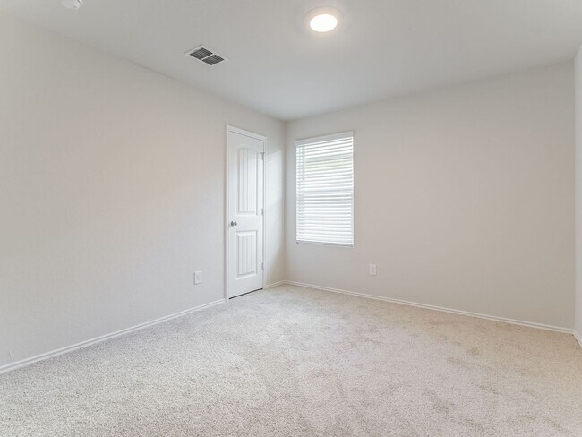 Building Photo - 912 Cinnamon Teal