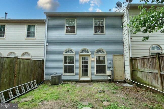 Building Photo - 7810 Lake Pleasant Dr