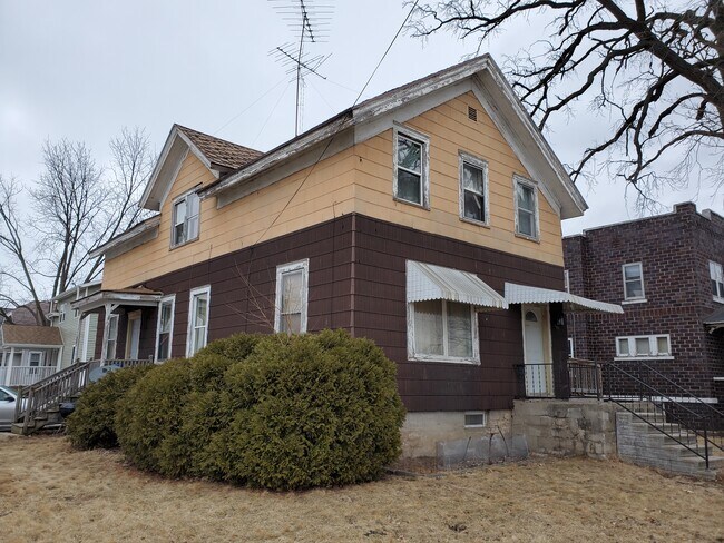 Building Photo - 149 W 2nd St