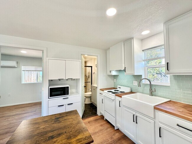 Building Photo - Lovely, Newly Renovated, & Fully-Detached Guest Home Unit on Gated and Private Country Property o...
