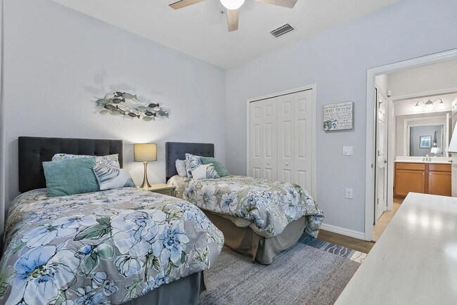 Building Photo - 9715 Acqua Ct
