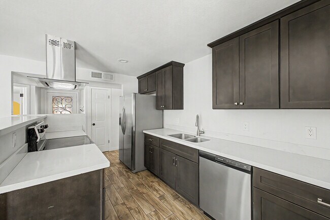 Building Photo - 13608 N 41st Pl