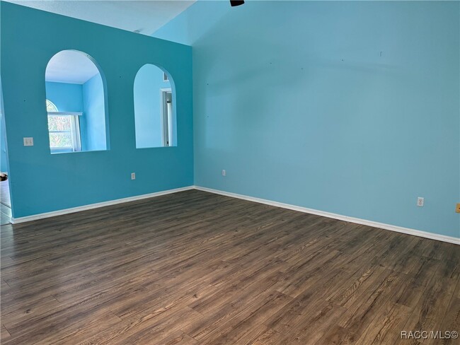 Building Photo - 3 Lindwood Ct