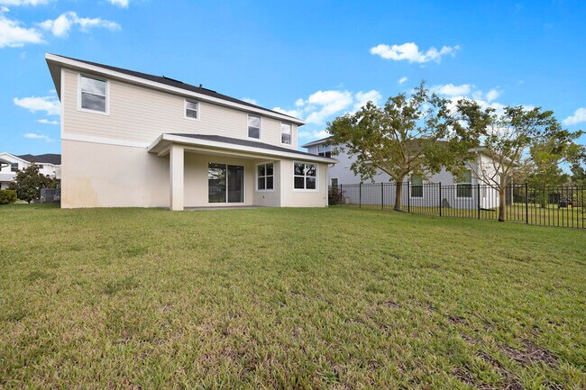 Building Photo - 915 Sweetgrass St