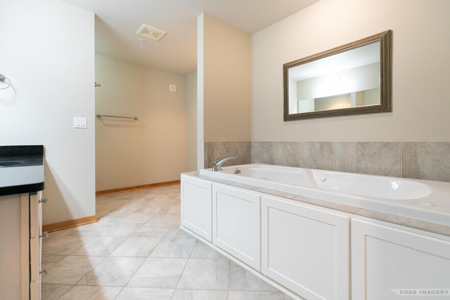 Building Photo - 625 N Segoe Rd