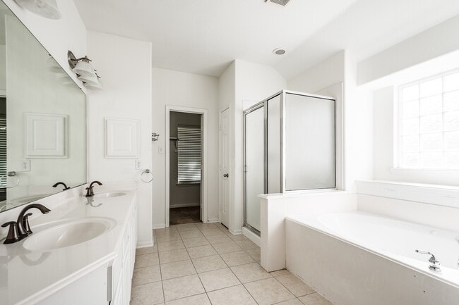 Building Photo - 9611 Sage Deck Ln