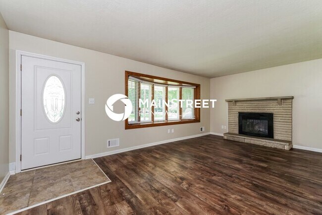 Building Photo - 8003 Canna Dr