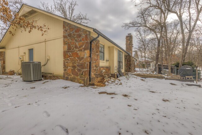 Building Photo - 630 S 276th E Ave