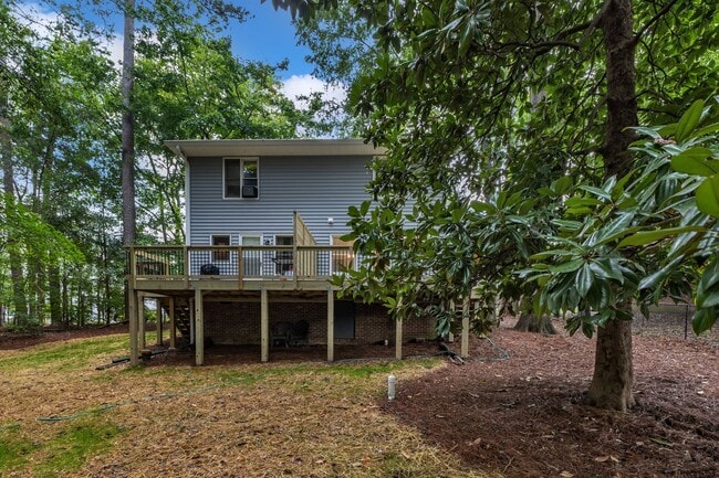 Building Photo - 104-106 N Franklin St