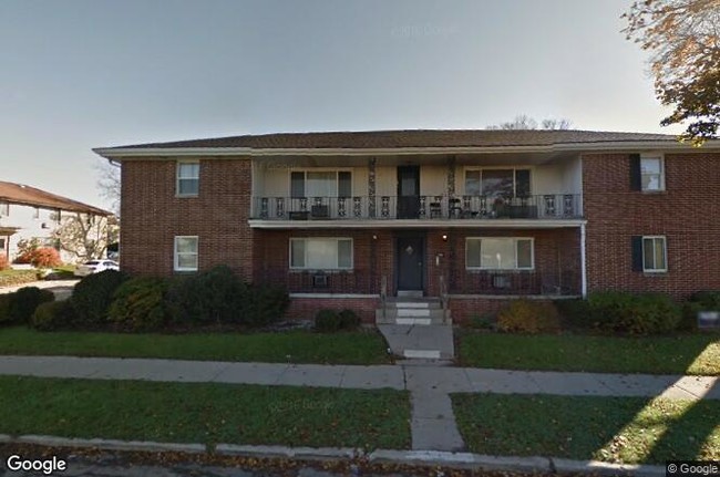 4408 N 92nd - 4408 N 92nd St
