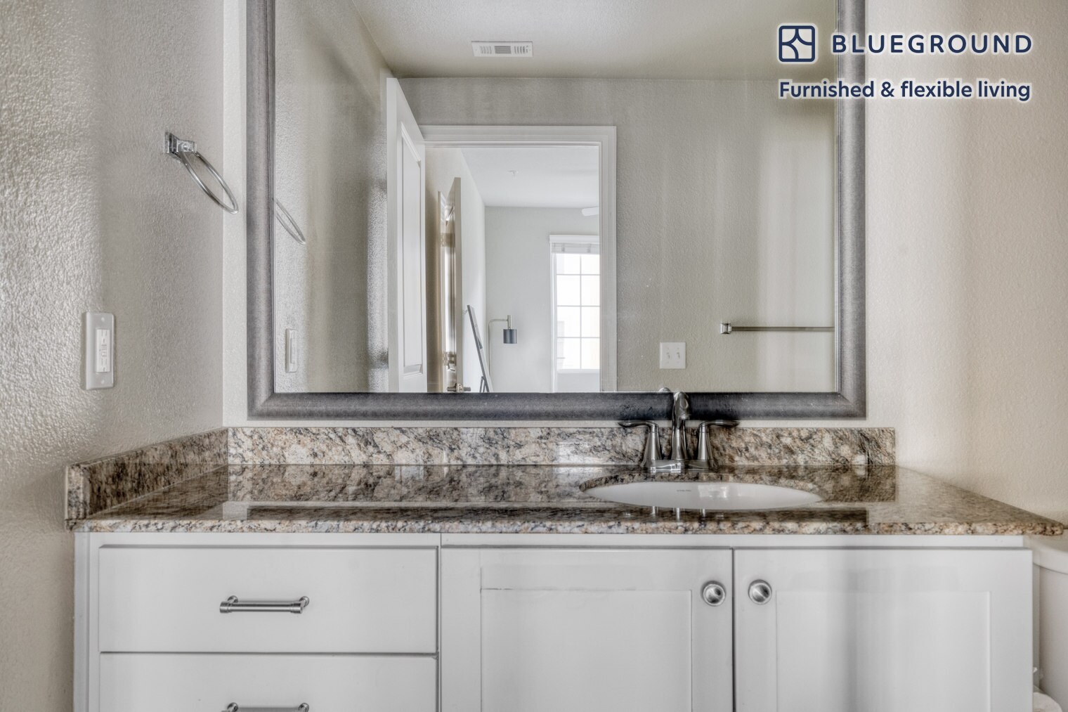 Building Photo - 501 Murphy Ranch Rd