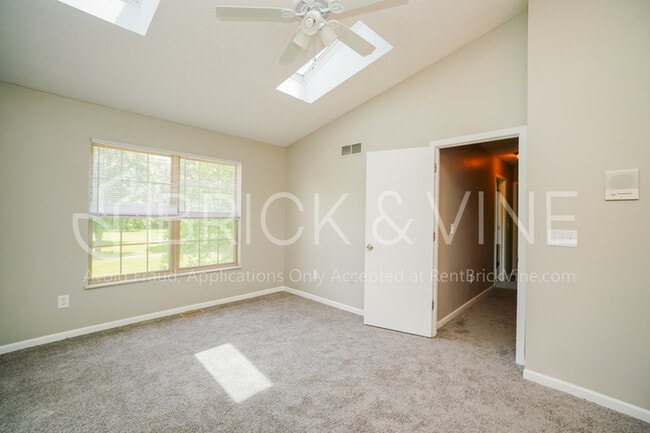 Building Photo - 2722 Barrows Rd