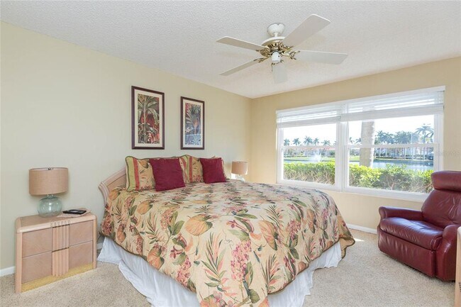 Building Photo - 6080 Bahia Del Mar Cir N