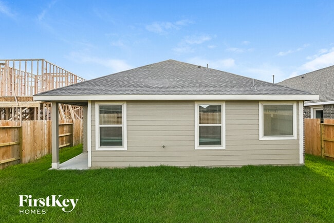 Building Photo - 18438 Summit Ranch Dr