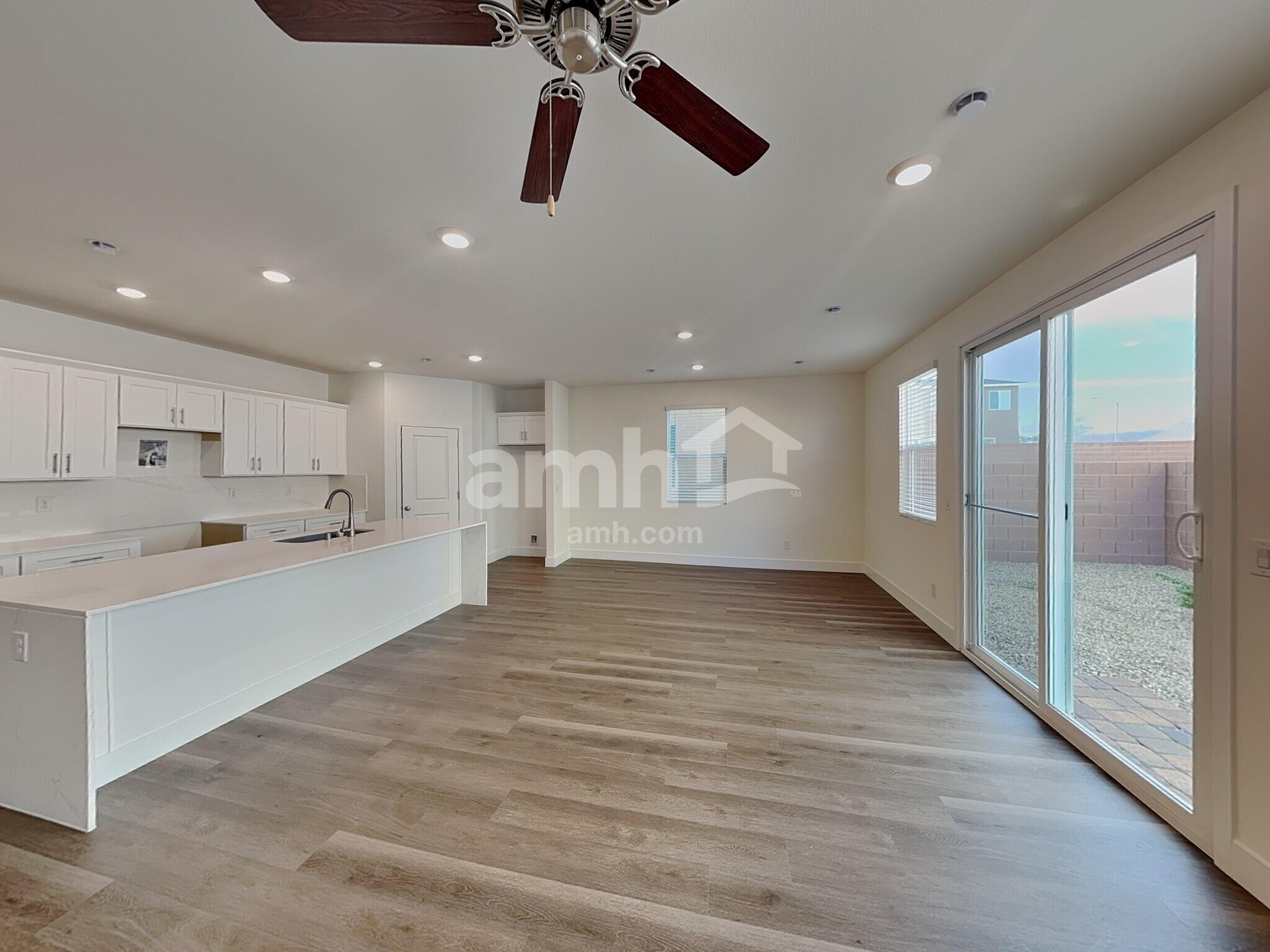 Building Photo - 10131 Cv Mountain St