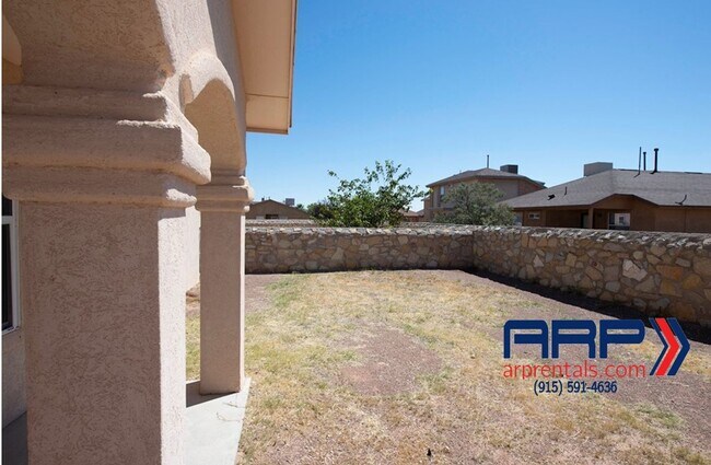 Building Photo - AMAZING EASTSIDE HOME