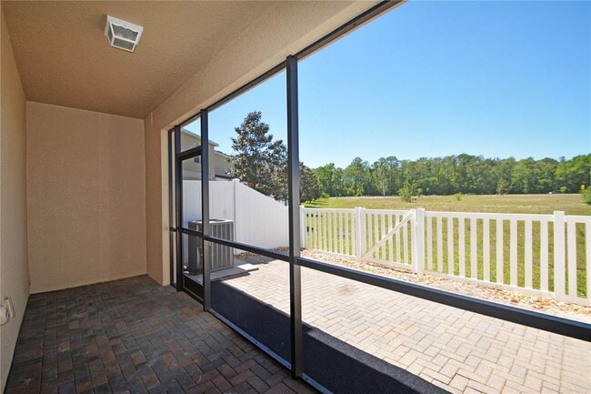 Building Photo - 11925 Greengate Dr