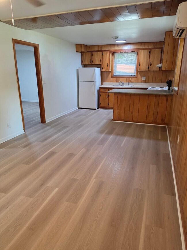 Building Photo - 1 bedroom 1 bath