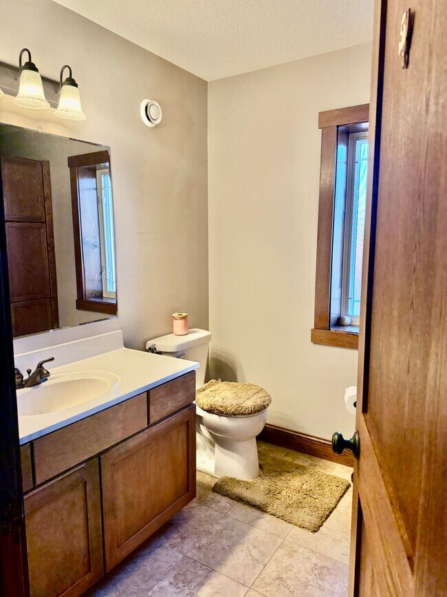 Building Photo - 4 Bed | 3 Bath | 2-Car Garage | Pet Friendly | Cobblestone Community -Available May 1st.