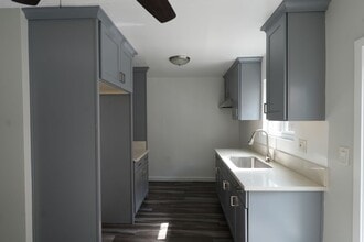 Building Photo - 887 BOSWELL PLACE