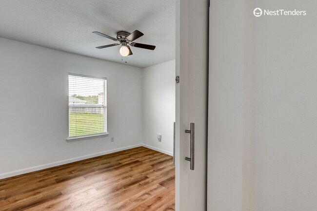 Building Photo - Five Bedrooms in Yulee's TCP!