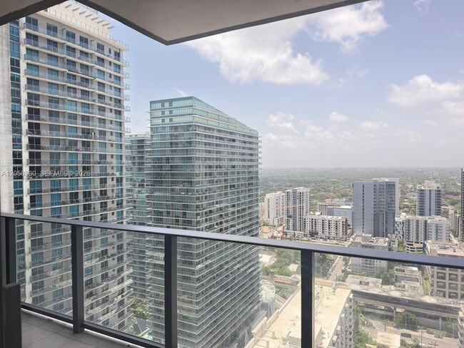 Building Photo - 1000 Brickell Plaza