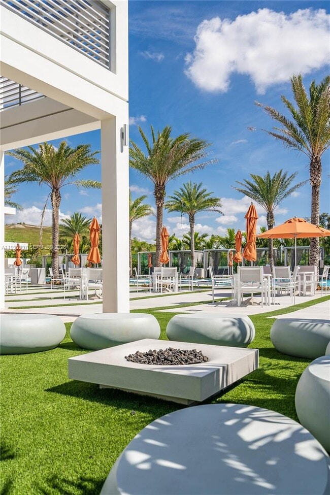 Building Photo - 6410 NW 105th Pl