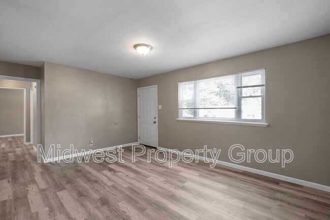 Building Photo - 23 Juno Dr