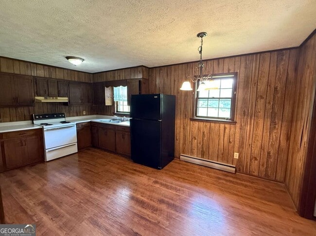 Building Photo - 109 Broken Arrow