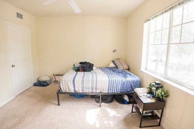 Building Photo - 6386 Emerald Dunes Dr