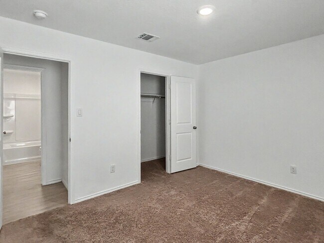 Building Photo - Comfortable 3-Bedroom Home in Seguin