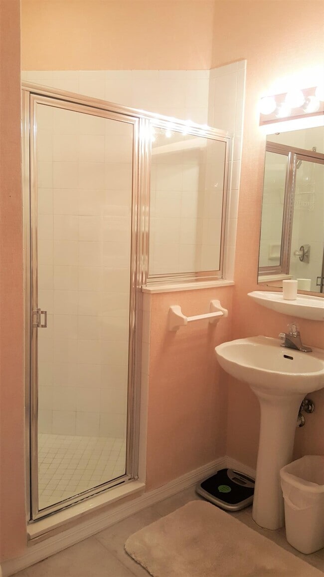 Building Photo - 9926 Perfect Dr