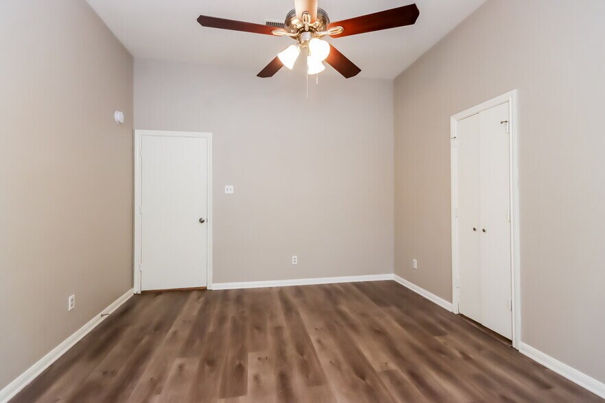 Building Photo - 4018 Hunnington Dr