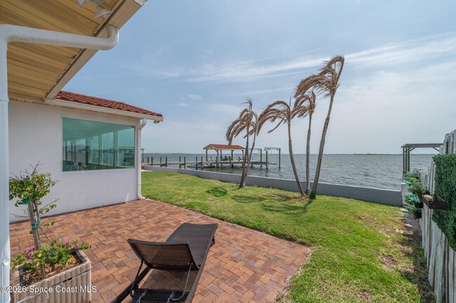 Building Photo - 1110 S Banana River Dr