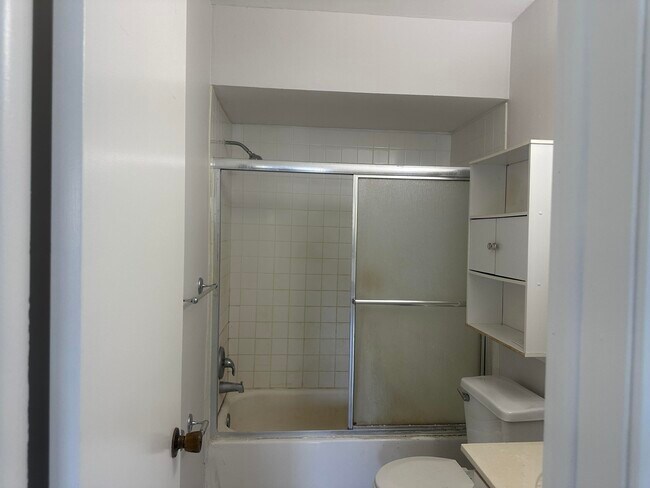 Building Photo - 6109 SW 30th St