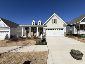 Building Photo - 1014 Mapletree Ln